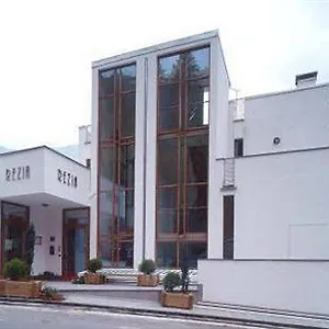 Rezia Hotel